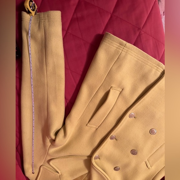 Yellow GAP jacket with golden buttons. - Picture 6 of 7